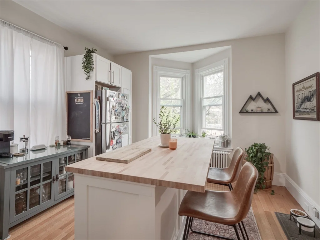 3 Monmouth St, Spring Hill