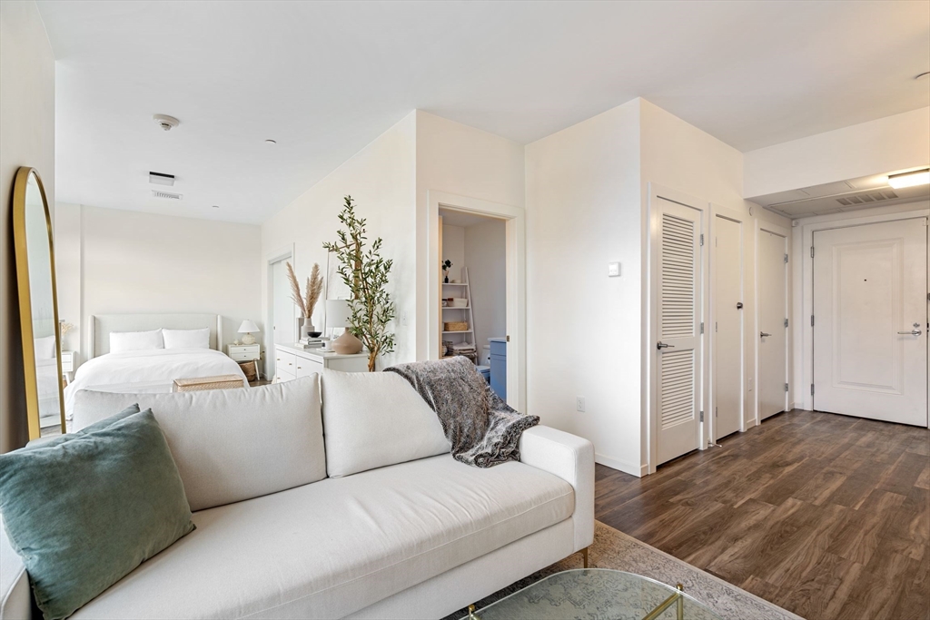 839 Beacon St, Fenway