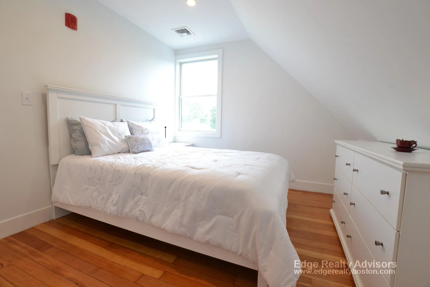 60 Hooker St, Allston