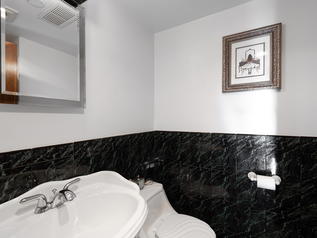 11 Mildred Rd, Newton