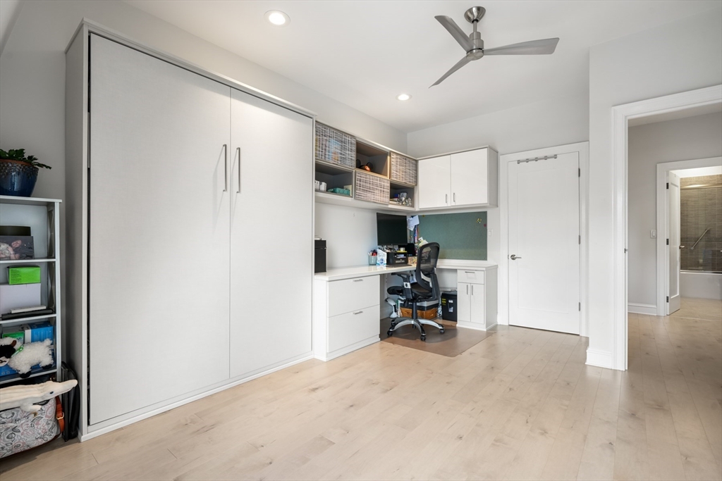 28 Atlantic Ave, Waterfront