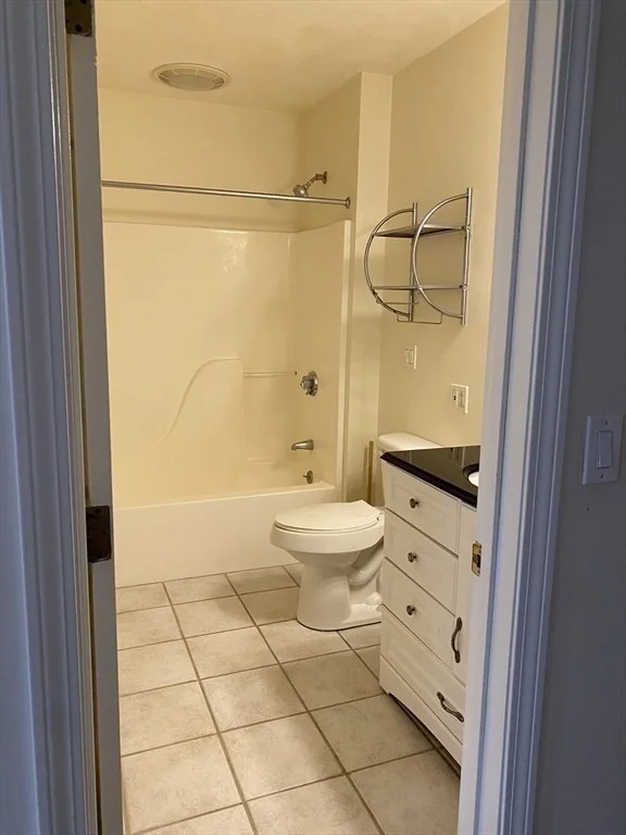 1008 Bennington, East Boston