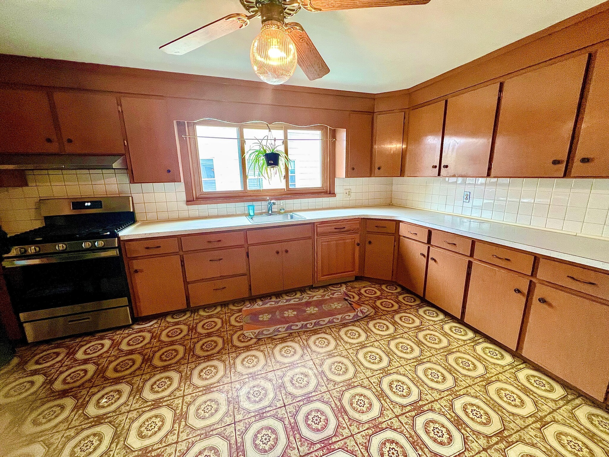 61 Tufts St, East Somerville