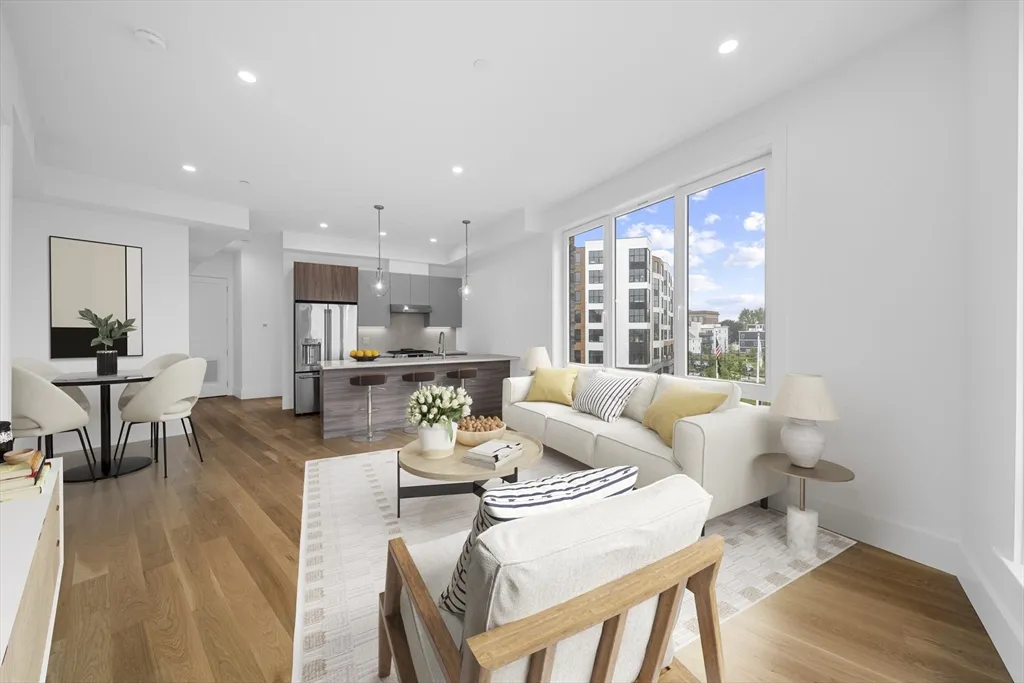 218 Old Colony Ave, South Boston