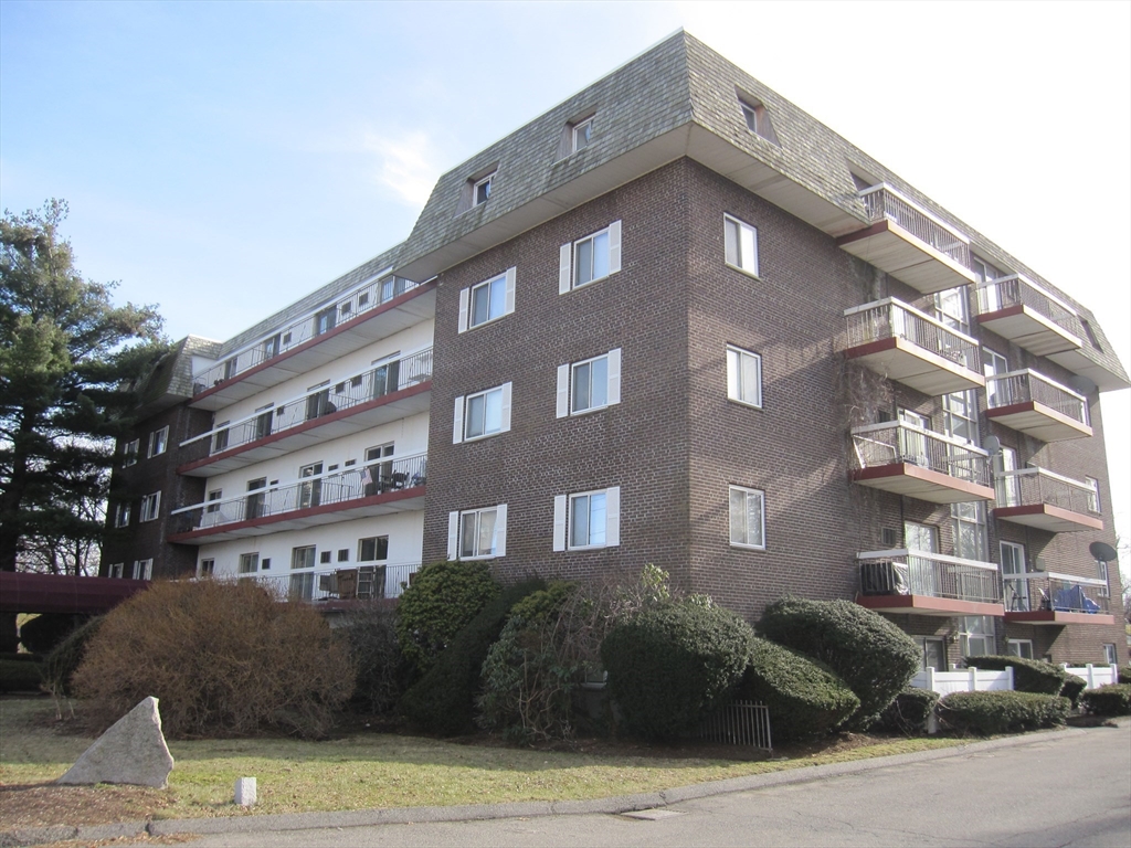 270 Quarry St, Quincy