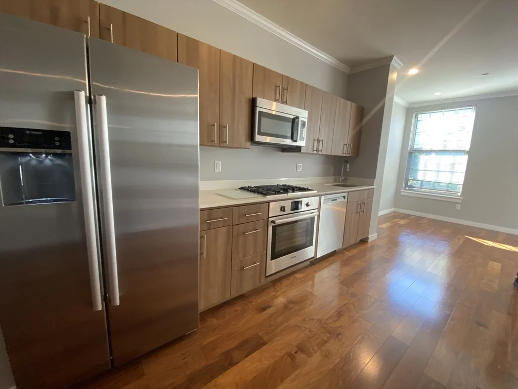 45 1st Ave, Charlestown