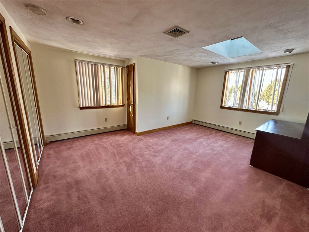 42 Pine Acres Rd, Foxboro