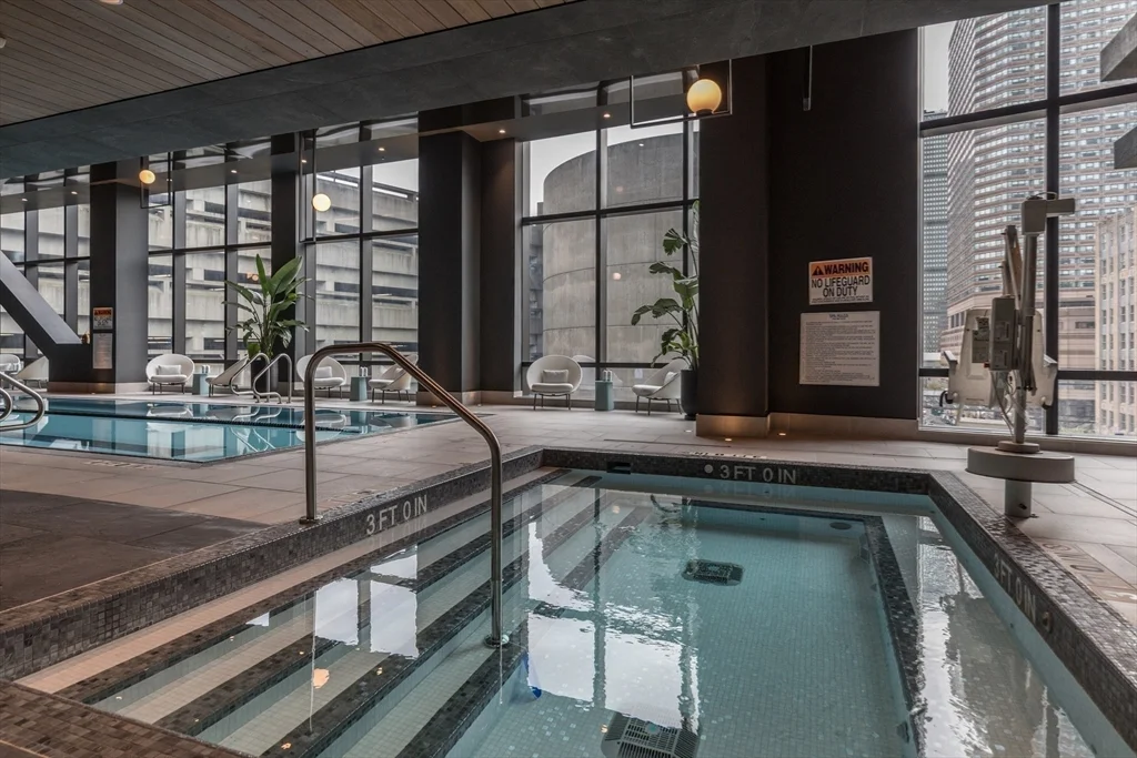 40 Trinity Pl, Back Bay