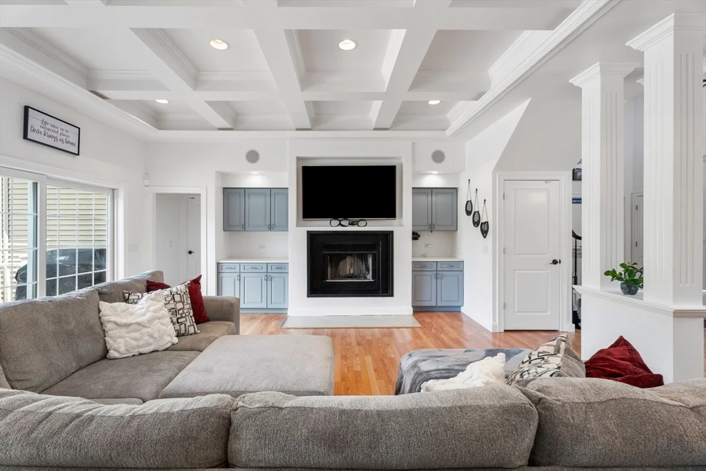 31 Cedar St, North Reading