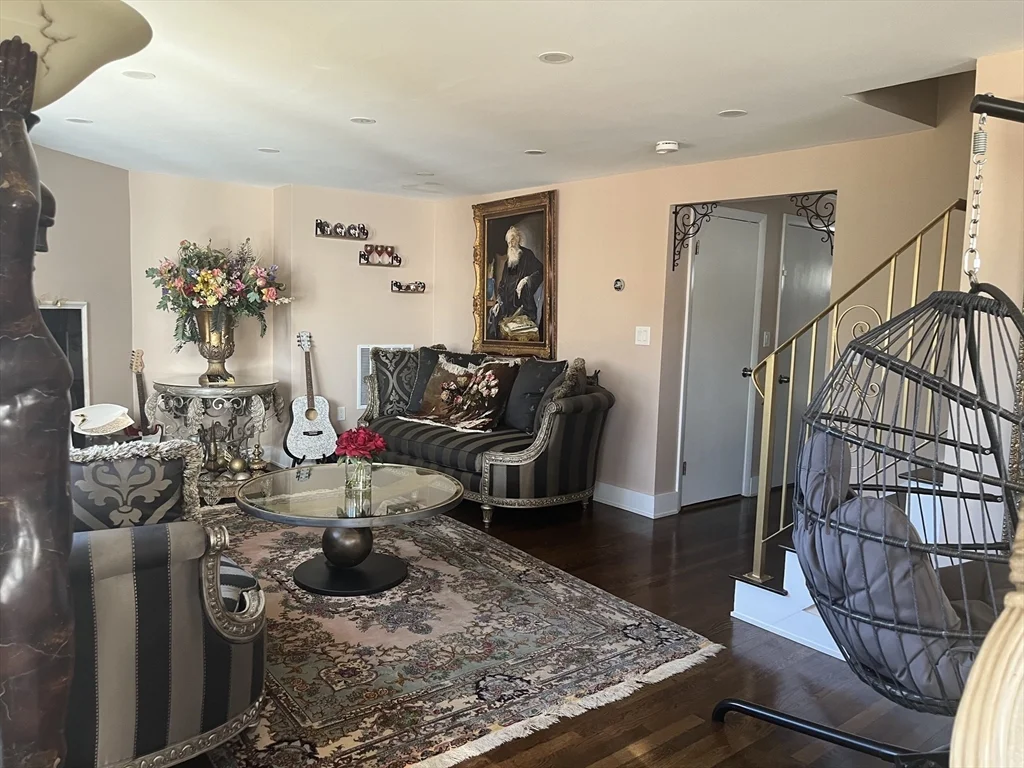 52 Troy Ln, Waban