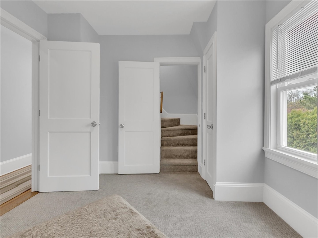 2031 Commonwealth Ave, Newton