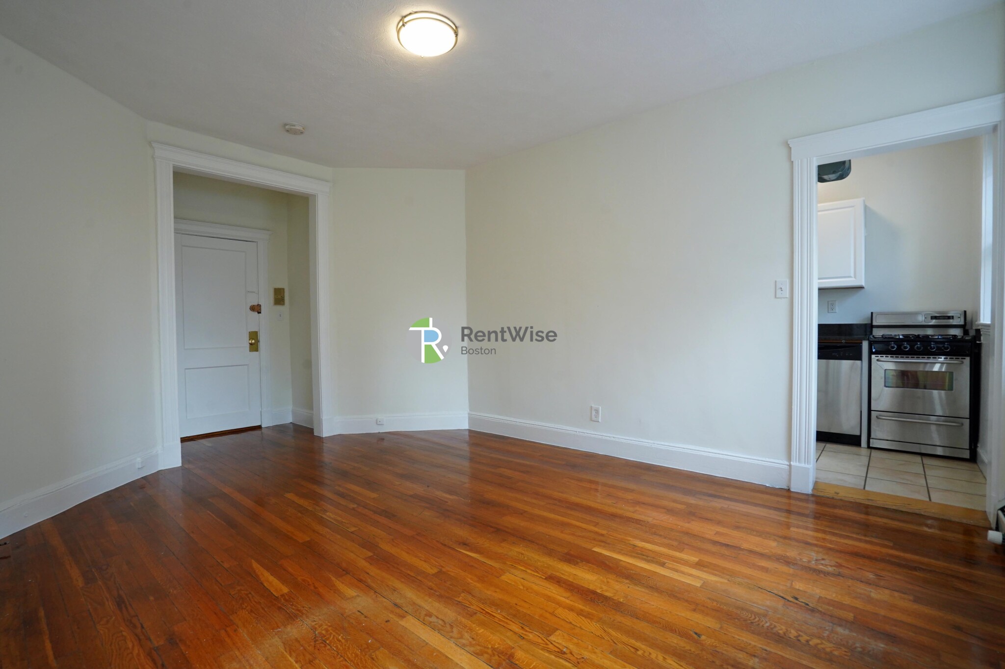 82 Brainerd Rd, Allston