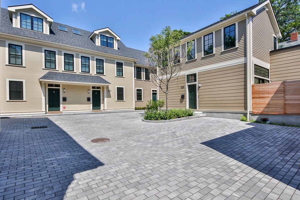 227 Concord Ave, Cambridge