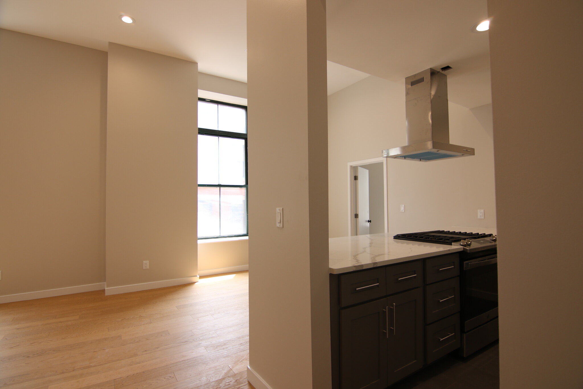 1661 Washington St, South End