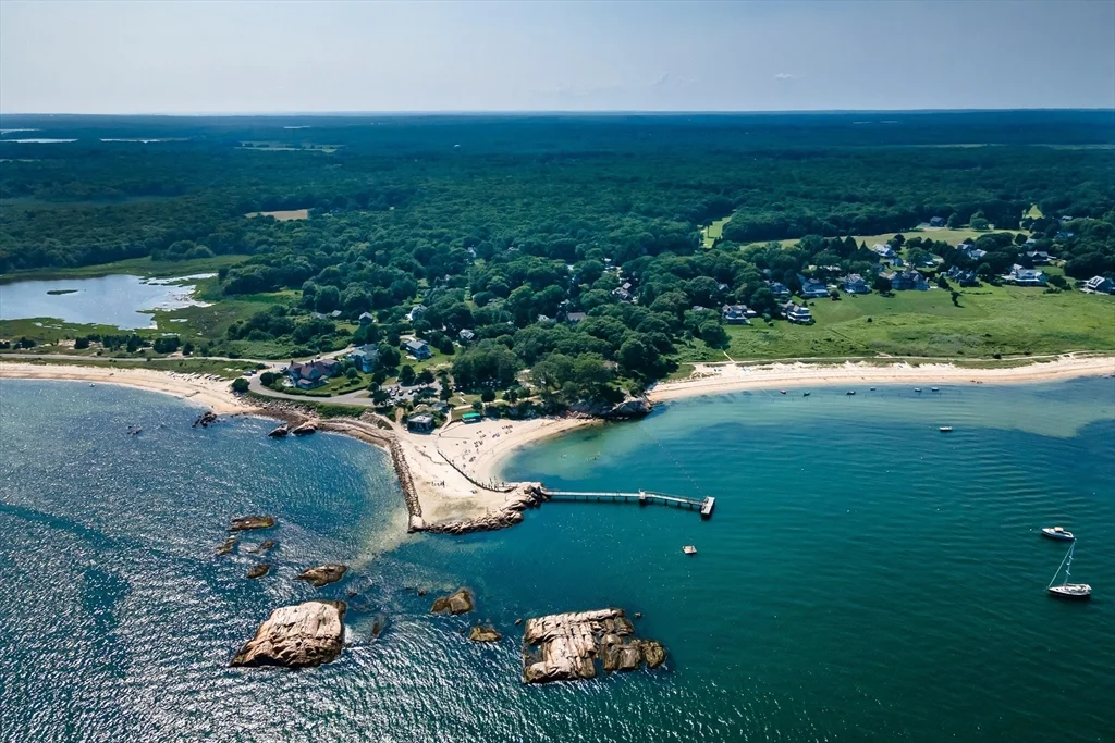 3 Nonquitt Ave, Nonquitt