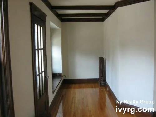 28 Commonwealth Rd, Watertown