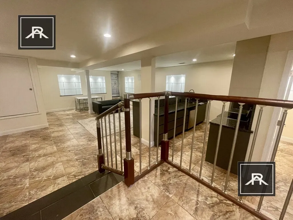 25 Saint Mary's St, Brookline