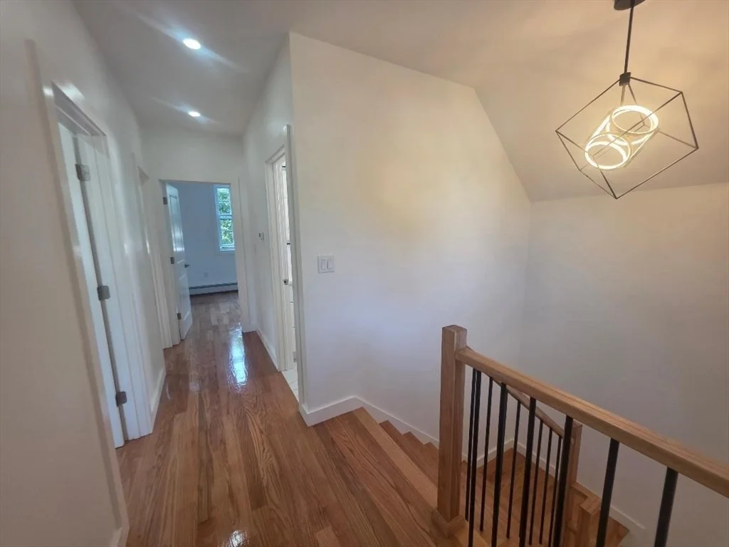 5 N Central Ave, Wollaston