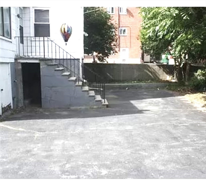 8 Ralph Piteri Ter, Watertown