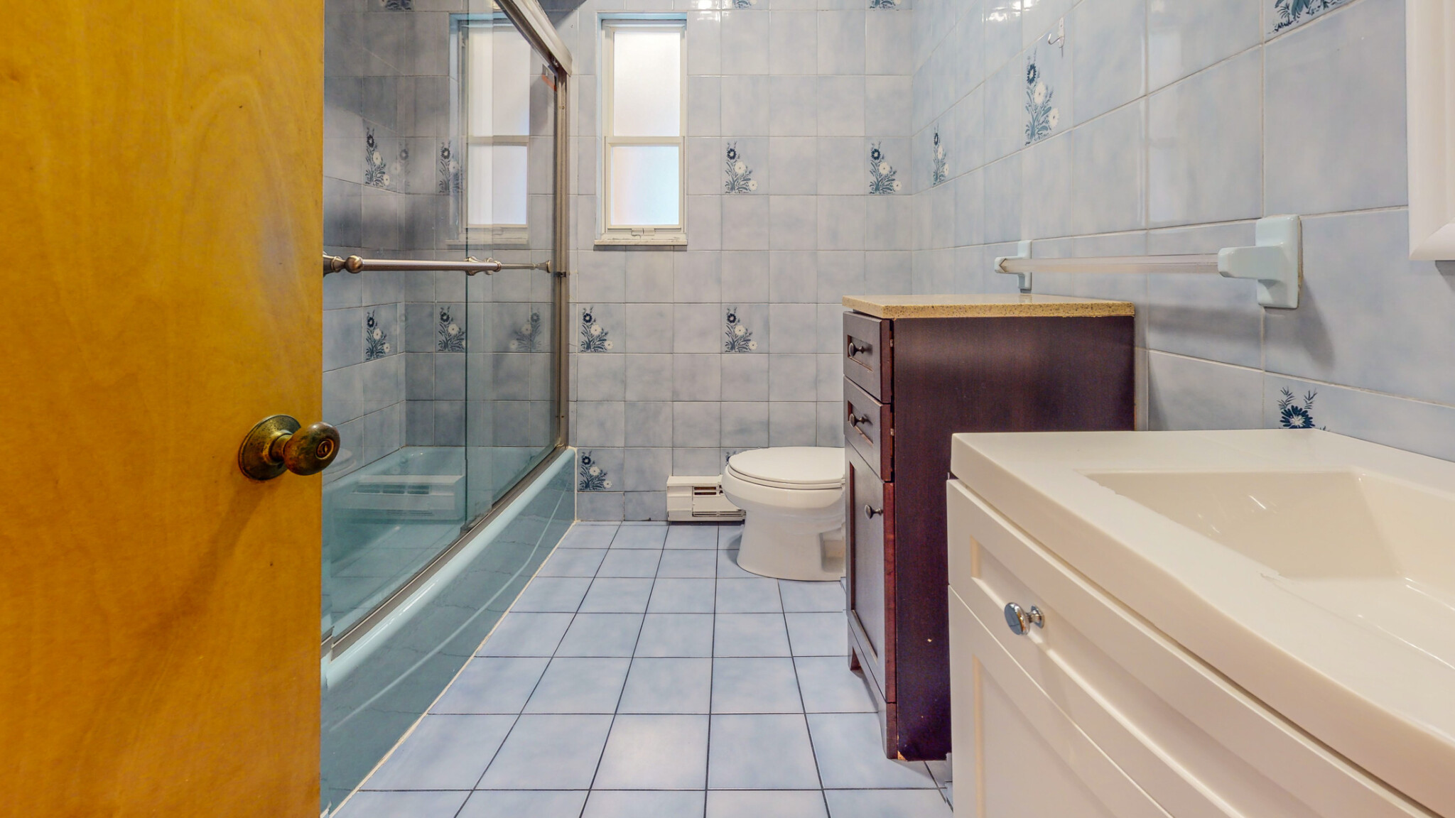 3 bed, 2 bath apartment for rent at 21 Ashmont Rd, Nonantum — photo 20 of 24