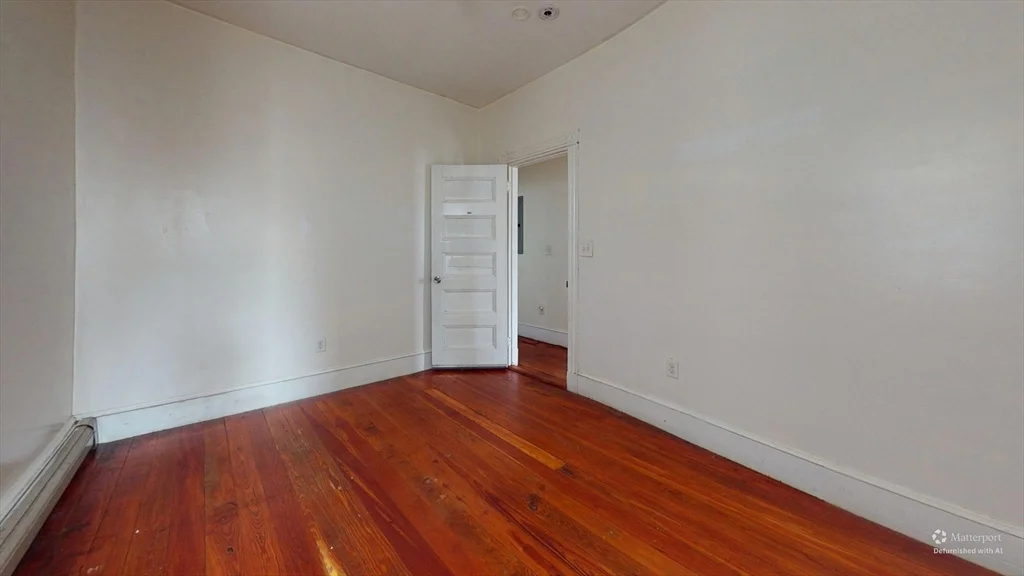 19 Newport, Dorchester
