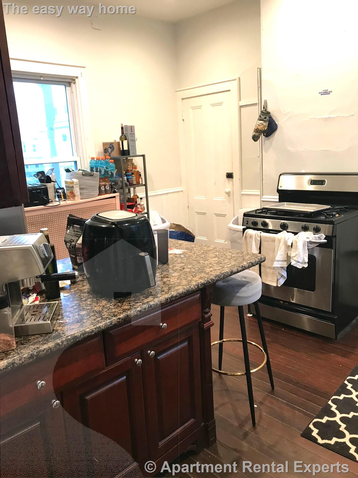 76 Curtis St, Teele Square