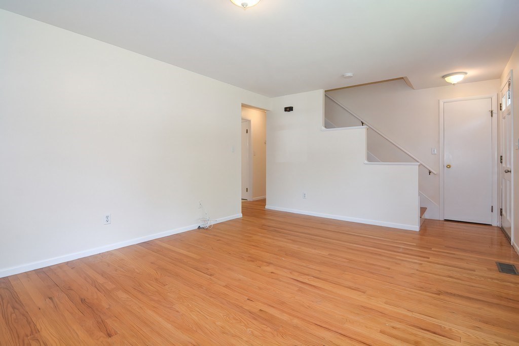 33 Robin Rd, Westborough