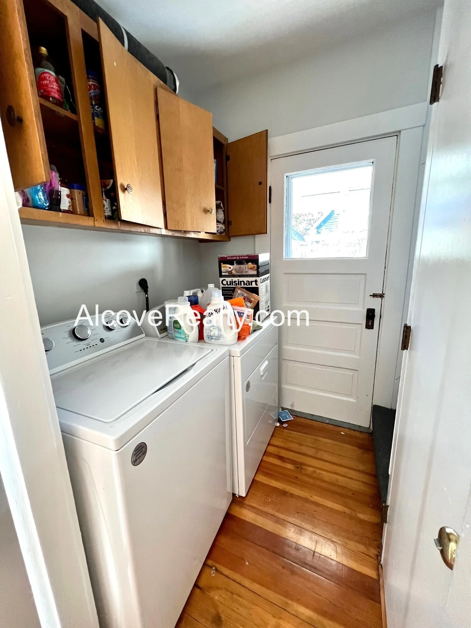 34 Leonard St, Tufts