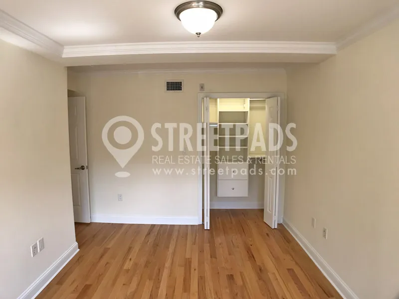 55 Langdon St, Neighborhood Nine