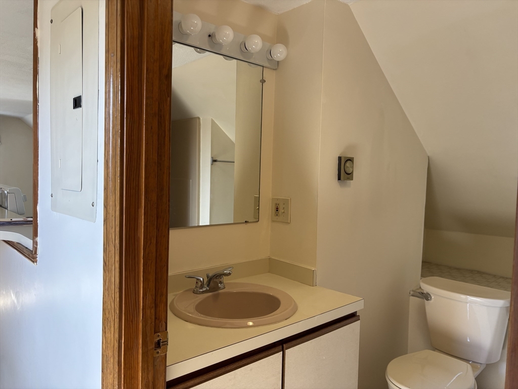 58 Summer St, Franklin