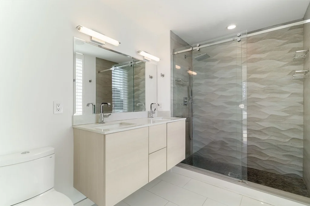 20 W 5th, South Boston