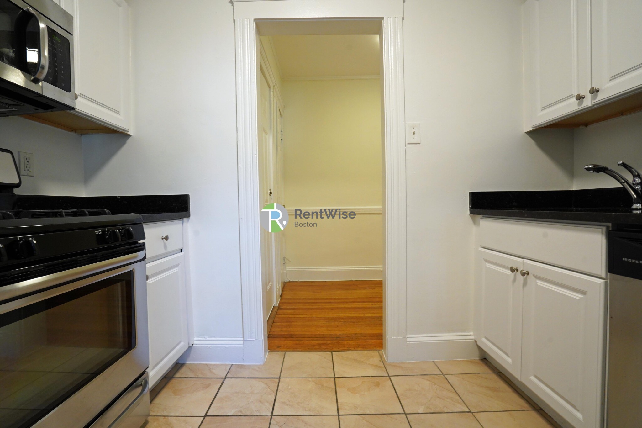 1848 Commonwealth Ave, Brighton