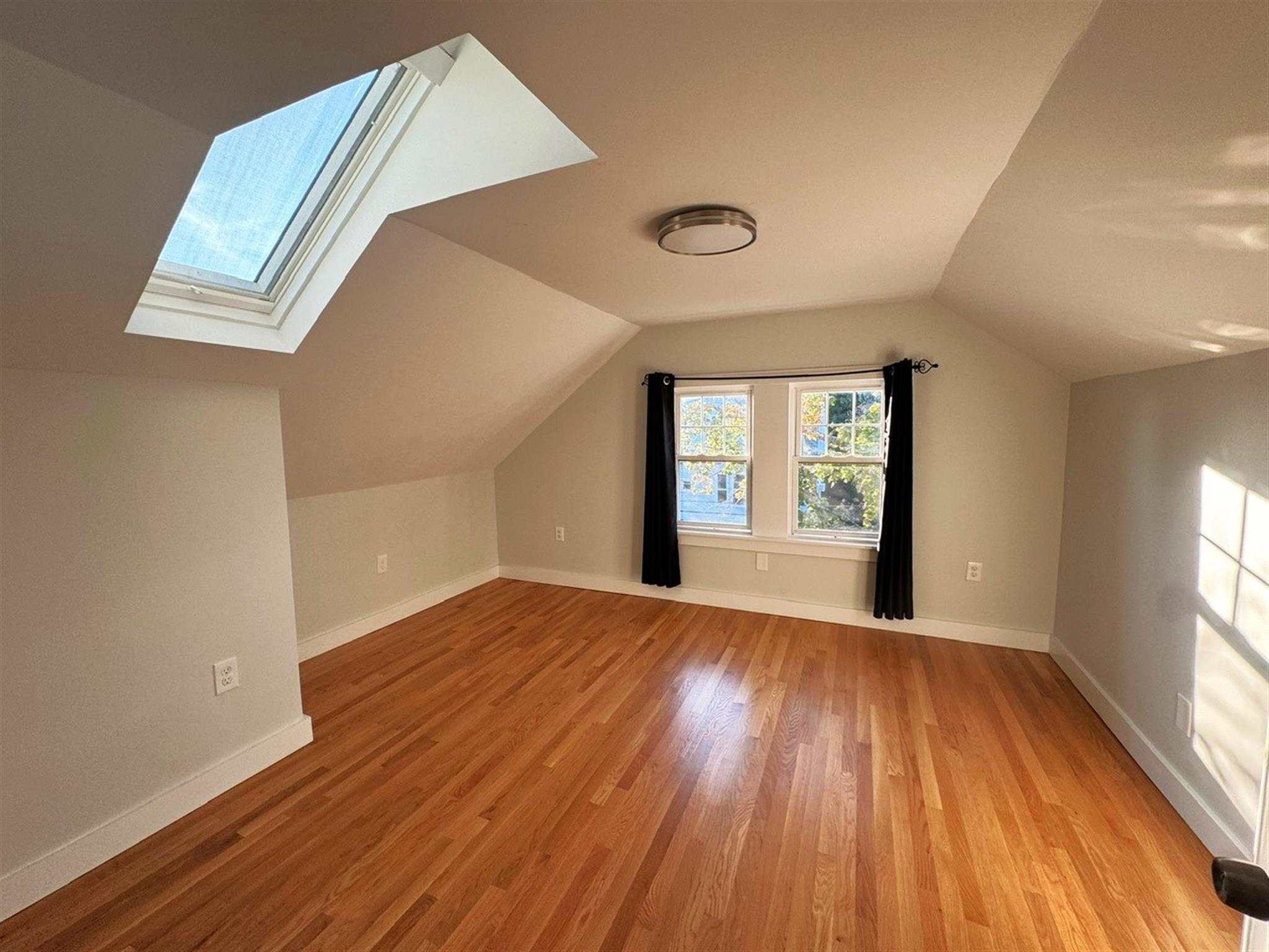 22 Harris Rd, Medford