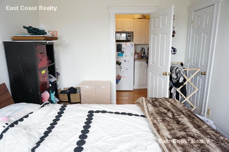 6 Camelot Ct, Brighton