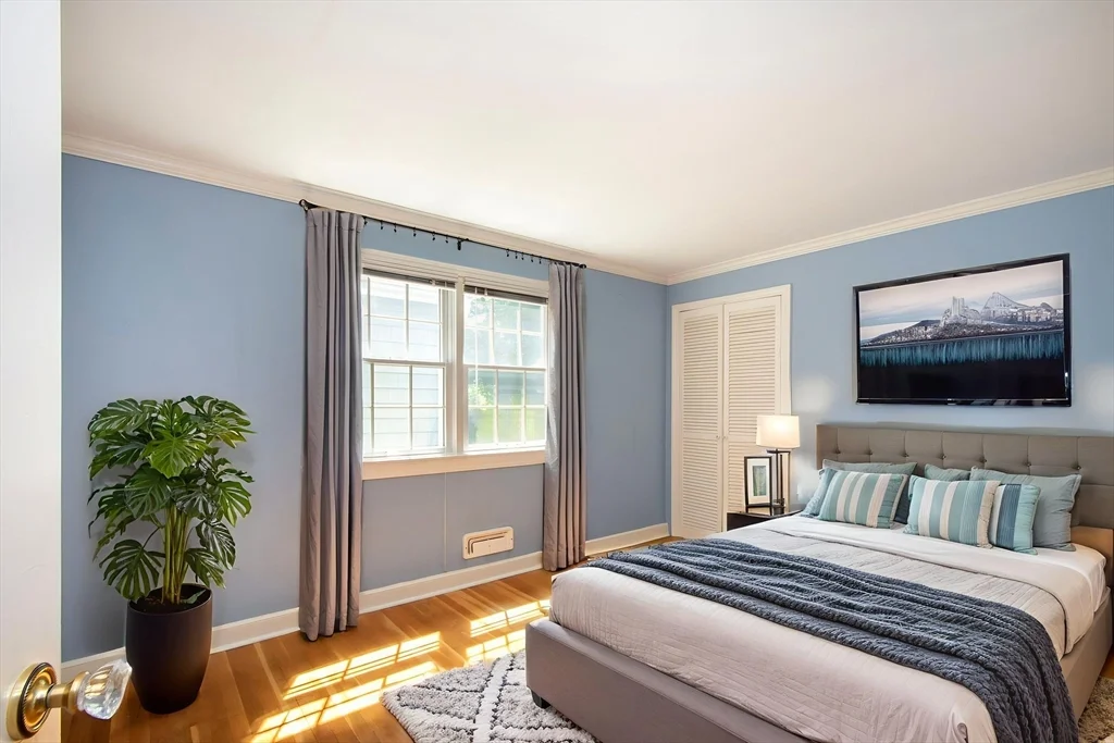 45 Old Pasture Rd, Cohasset