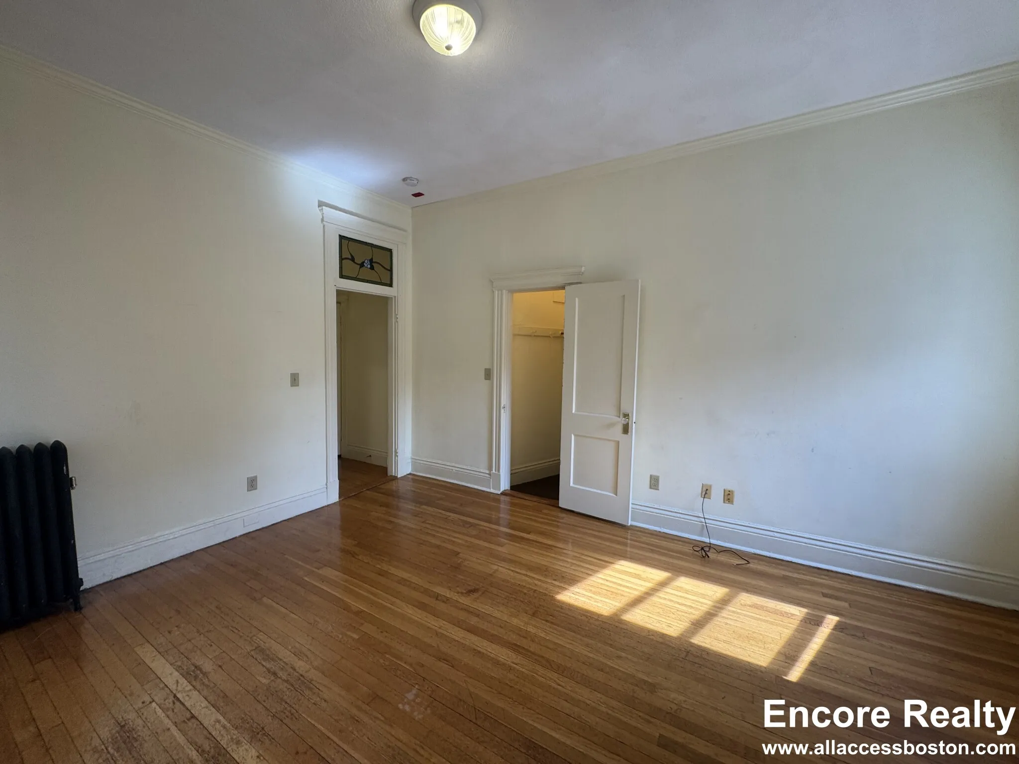 106 Queensberry St, Fenway