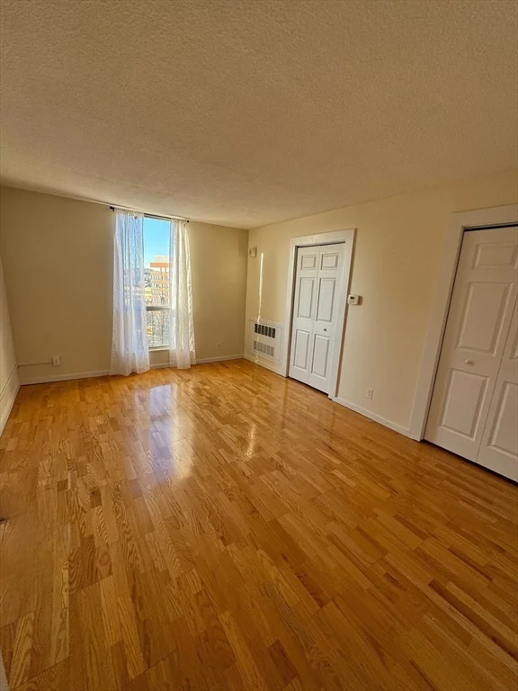 33 Pond Ave, Coolidge Corner