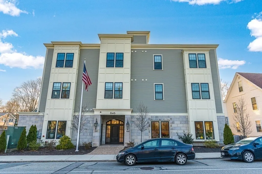 846 Main St, Winchester