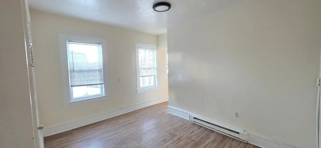 18 Linden St, Rockland