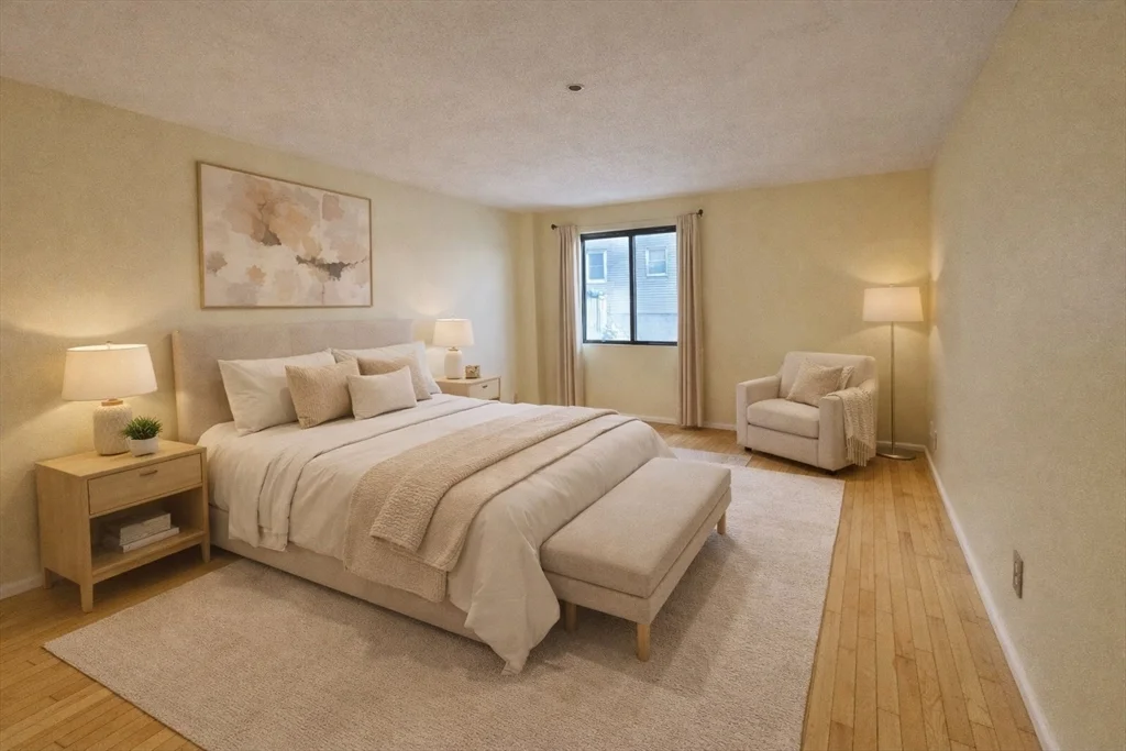 24 Corey St, Everett