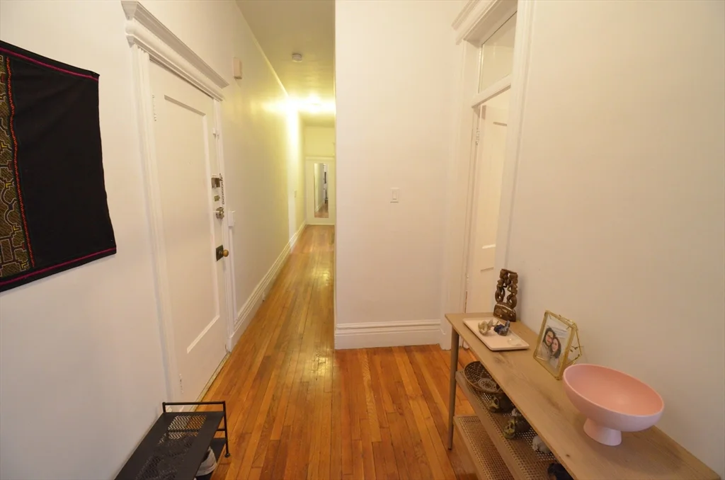 1109 Boylston St, Fenway