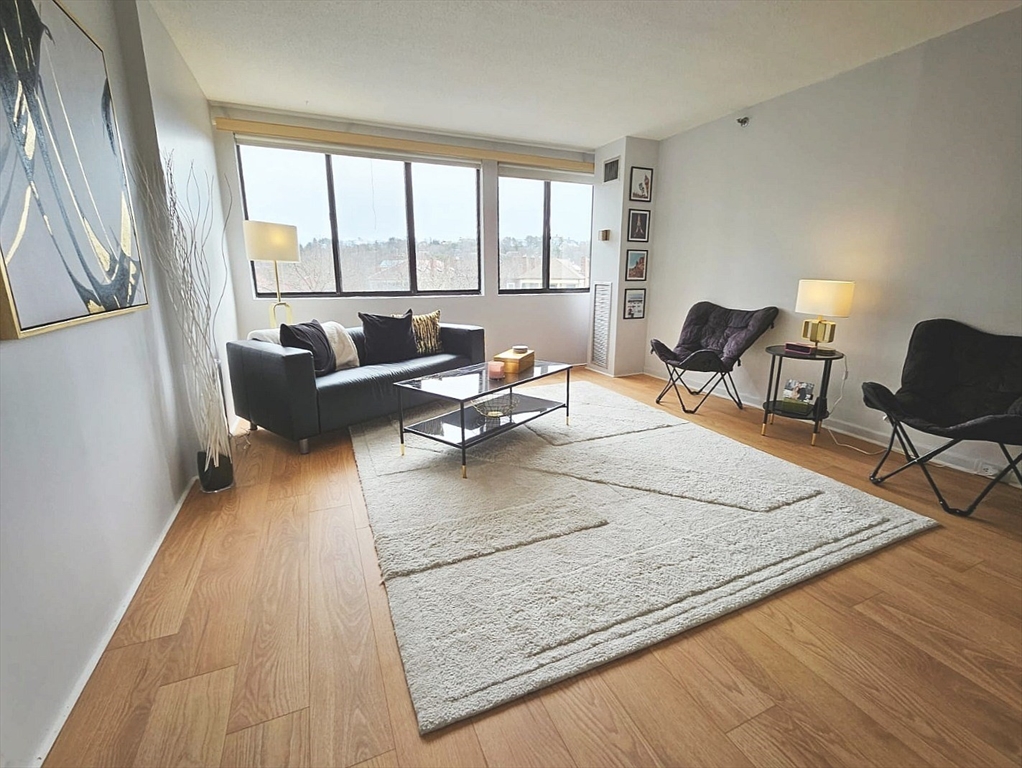 1731 Beacon, Beaconsfield