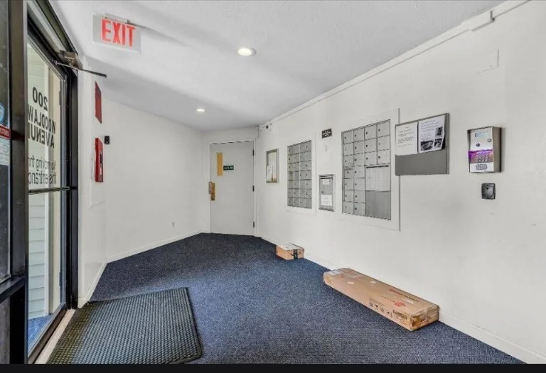 200 Woodlawn Ave, North Providence