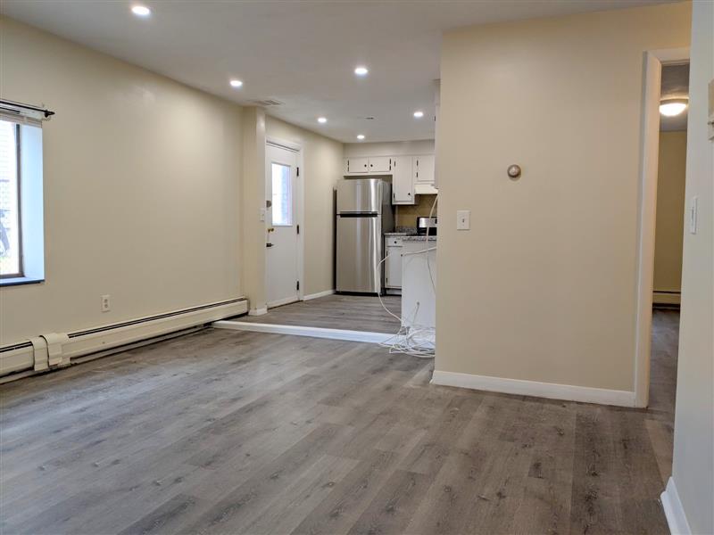 86 Newbury St, Teele Square