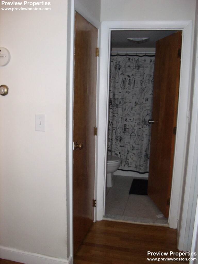 12 Commonwealth Ct, Brighton