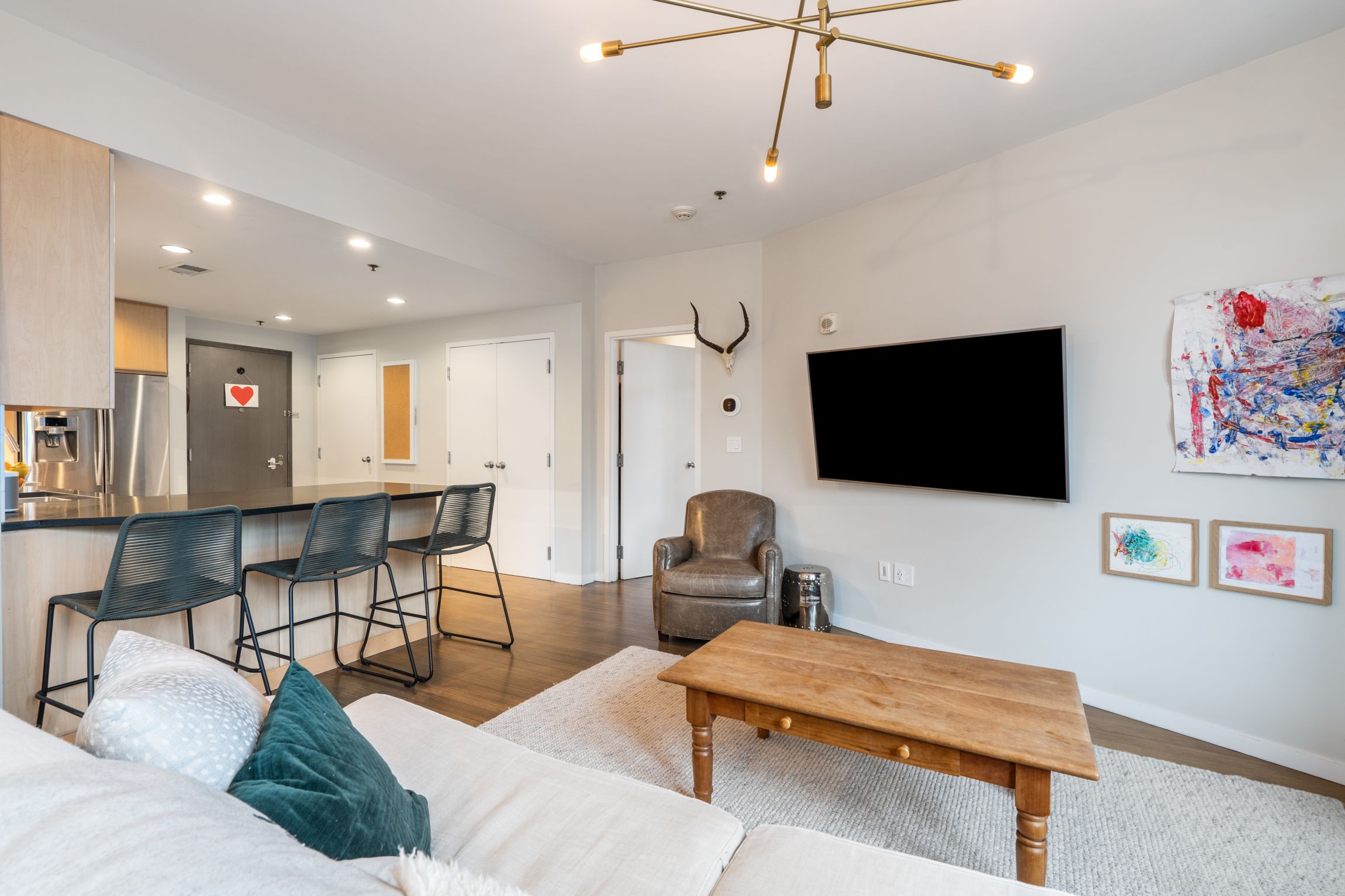2 bed, 2 bath apartment for rent at 9 W Broadway Unit 525, South Boston — photo 2 of 31