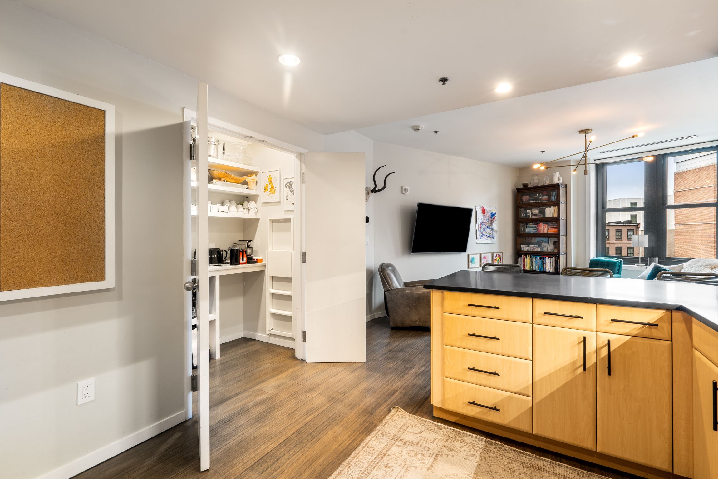 2 bed, 2 bath apartment for rent at 9 W Broadway Unit 525, South Boston — photo 17 of 31