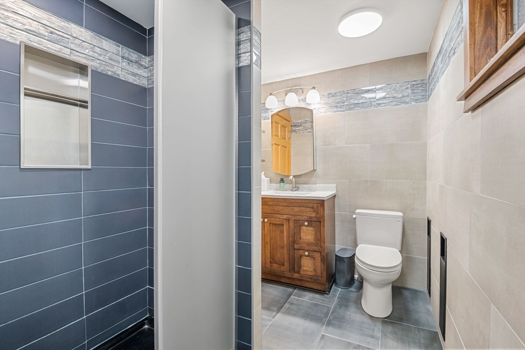 331 Granite St, Folly Cove