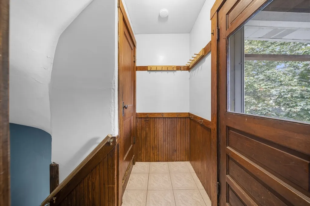 180 Faneuil St, Brighton