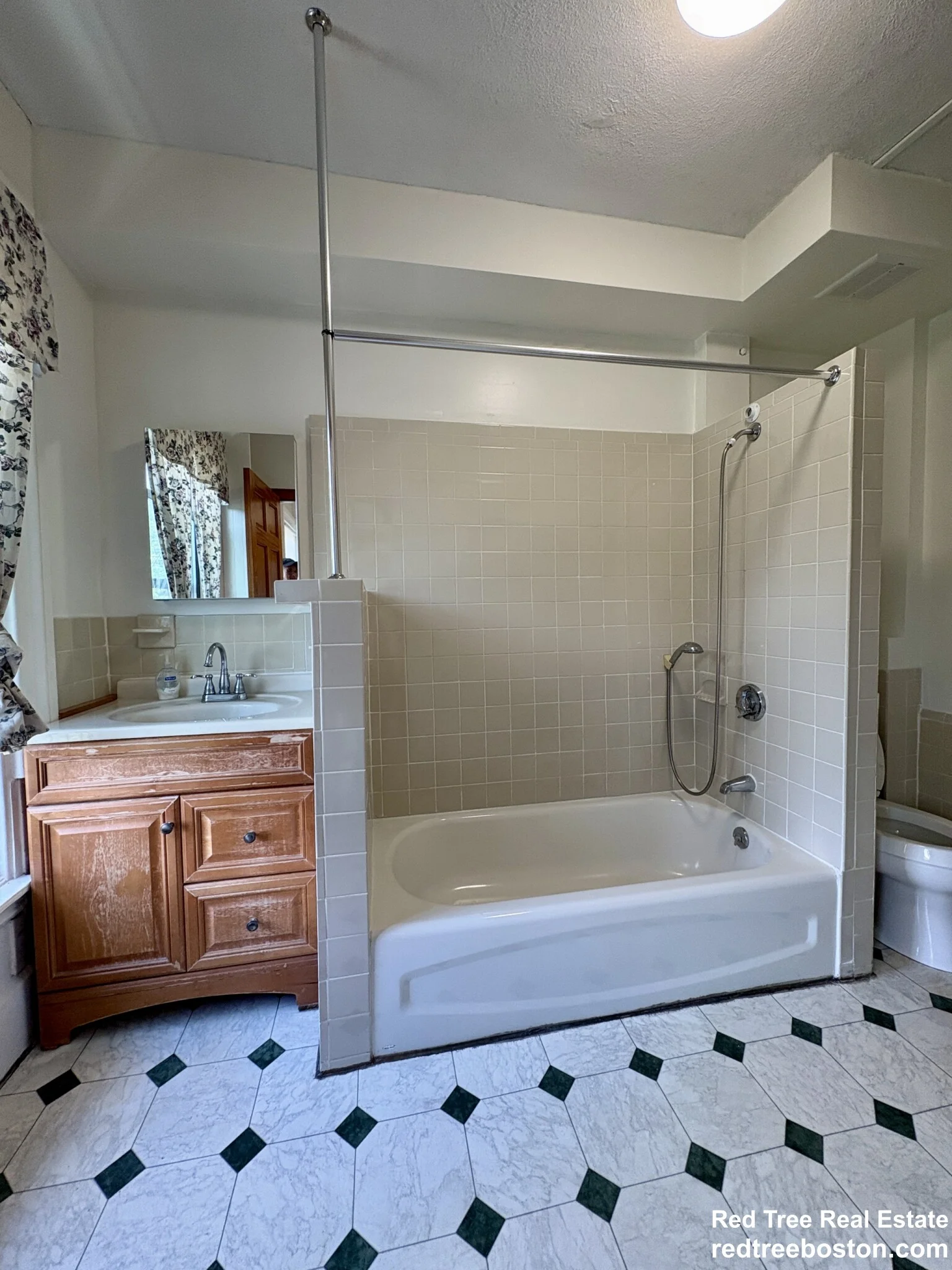 49 Dwight St, South End